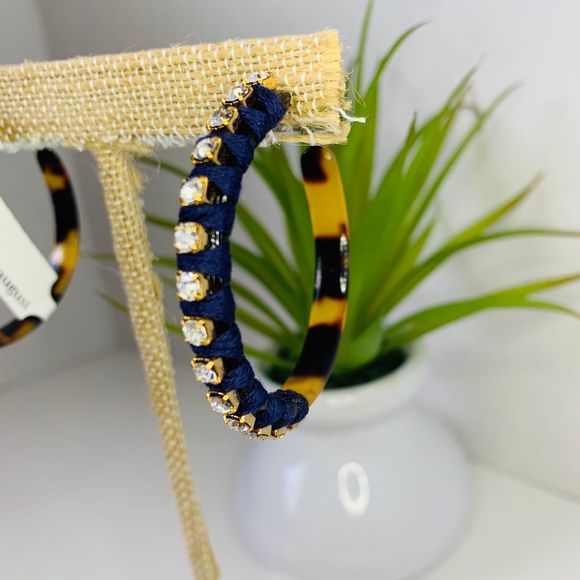 LISA AUGUST Vegan Tortoise Crystal Hoops - Picture 2 of 5
